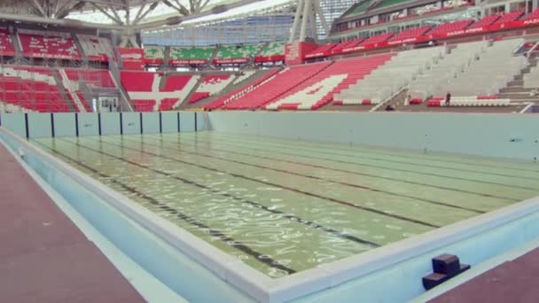 Almaty Kazakhstan Settembre 2020 Acqua Piscina Percorso Intorno Bacino Nuotatori — Video Stock