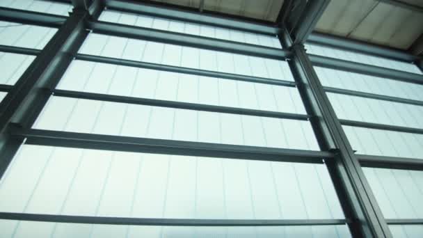 Cadre Métallique Hangar Avec Panneaux Creux Polycarbonate Feuilles Translucides Matériaux — Video