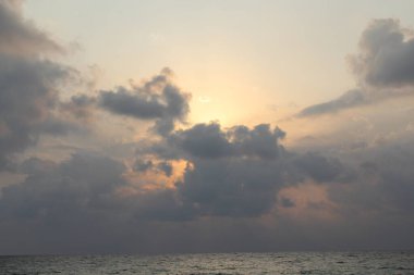 Denizde gün batımı