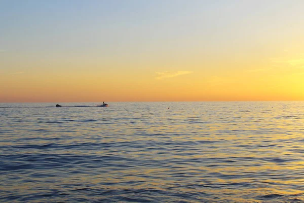 Karadeniz 'de gün batımı, İspanya