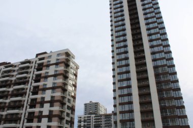 Şehrin modern binası