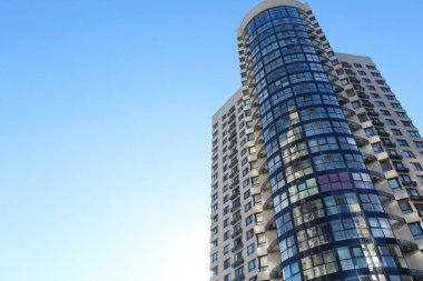 Yeni modern apartman bloğu