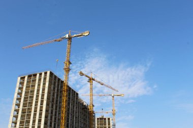 Vinç ve highrise şantiye