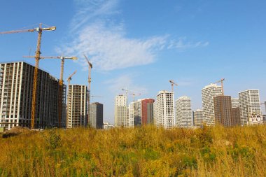 Şehirdeki binaların inşaatı