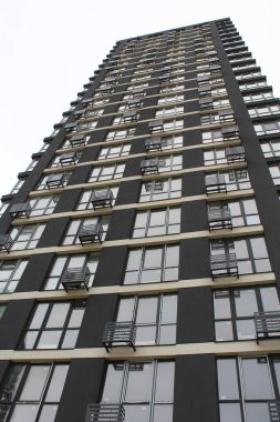 Şehirdeki modern binalar, yeni binalar.