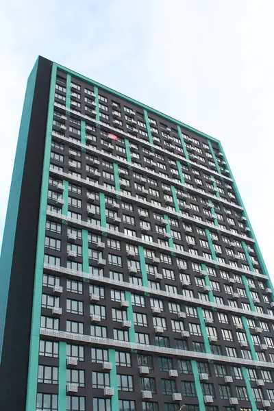 Gdansk kasabasındaki modern iskan binası.