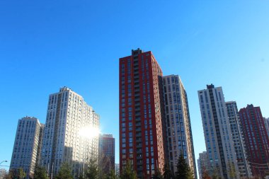 Şehrin modern binası