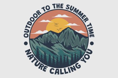 Tişört açık hava yaz zamanı doğa buna dağ eli çizilmiş antika tarzı diyor.