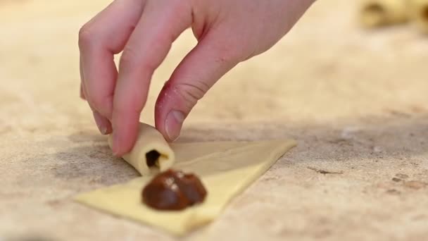 Yoğunlaştırılmış Sütle Yapımı Simit Pişiriyorum Yüksek Kaliteli Fullhd Görüntüler — Stok video