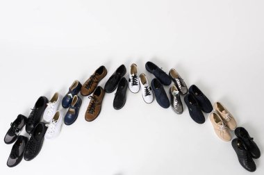 Beyaz arka planda ortopedik sonbahar ayakkabıları. Yüksek kalite fotoğraf