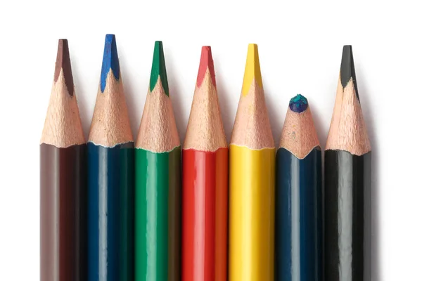 Tas Crayons Couleur Aiguisés Utilisés Avec Des Crayons Inutilisés Isolés — Photo