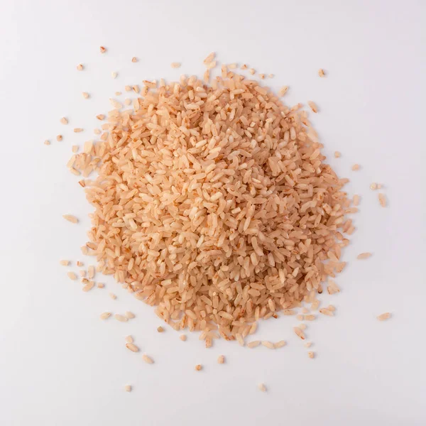 Pile Whole Grain Brown Rice Isolated White Background Closeup View — Stock Photo, Image