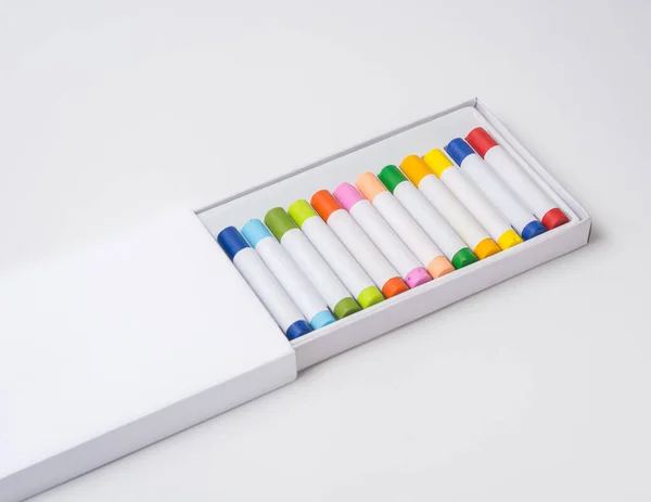 Paquet Crayons Pastel Huile Avec Des Crayons Multicolores Visibles Modèle — Photo