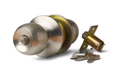 İç ahşap ve plastik kapılar için geleneksel ve minimalist tarzda yuvarlak veya silindirik düğmeli gümüş kapı tokmakları, beyaz arka planda izole edilmiş seçici odak