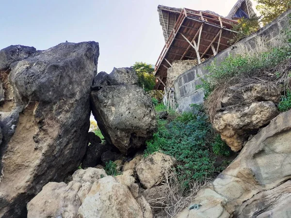 Plajdaki güzel kayalar Playa Amarillo, Nikaragua.