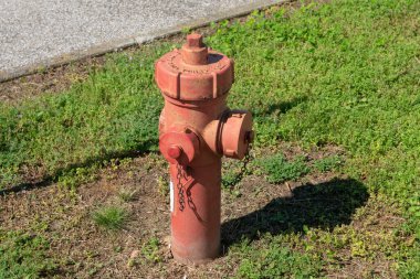 Yangın musluğu, yangın emniyeti yangın söndürücülerin hortum bağlantılarıyla noktaların tasarımını etkiler. Ateş kontrol ve bakım. yangın önleme.