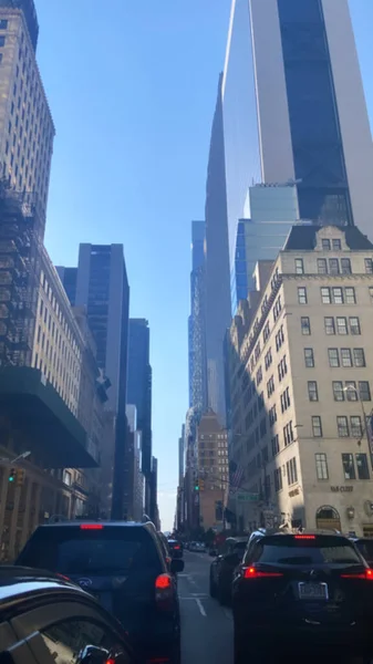 맨해튼 복판에 건물들의 — 스톡 사진