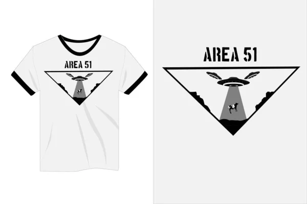 AREA 51 uçan daire bir inek tişörtü dizayn ediyor.