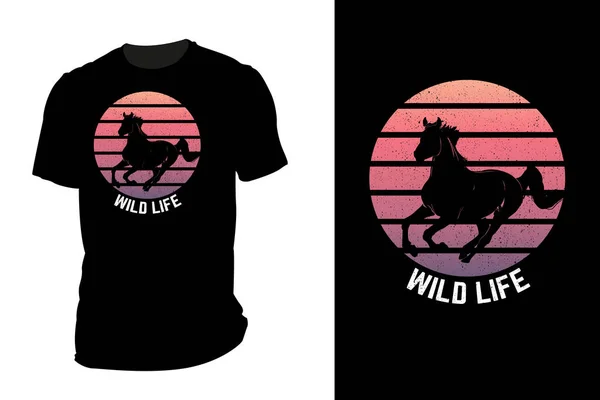 Wild Life Silhouette Shirt Mockup Retrò Vintage — Vettoriale Stock