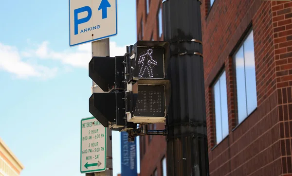 道路上の交通標識 — ストック写真