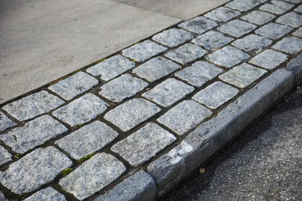 Πλακόστρωτες Πέτρες Στο Πεζοδρόμιο — Φωτογραφία Αρχείου