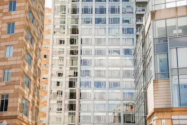 Moderno Edificio Apartamentos Ciudad —  Fotos de Stock