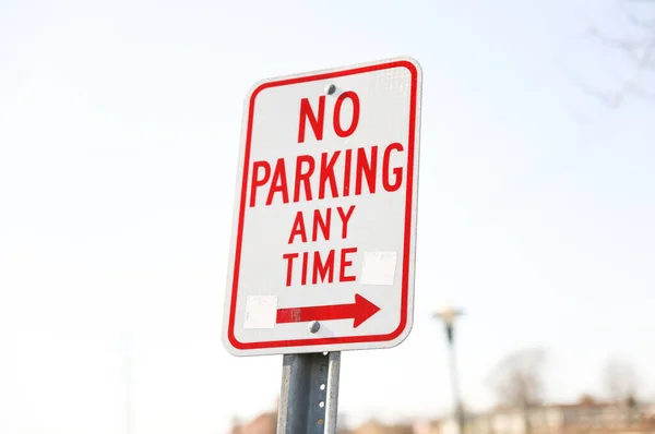 Δεν Υπάρχει Πινακίδα Στάθμευσης Στο Δρόμο — Φωτογραφία Αρχείου