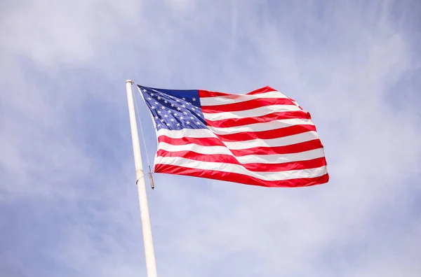 アメリカの国旗は アメリカの愛国心 統一を象徴しています 民主主義 正義を意味します — ストック写真