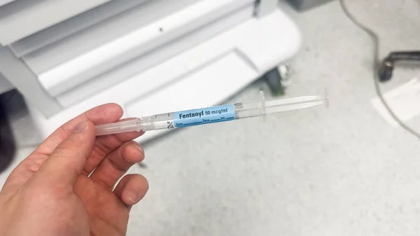 Hospital Setting Close Shot Needle Syringe Used Drugs Highlighting Opioid — Stock Photo, Image