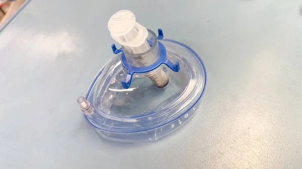 医院的气道设备象征着呼吸支持 医疗干预和病人护理 它代表麻醉 气管插管 口罩通气的工具 — 图库照片