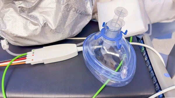 Оборудование Дыхательных Путей Больницы Символизирует Поддержку Дыхания Медицинское Вмешательство Уход — стоковое фото