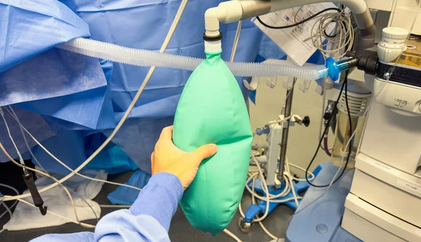Máquina Ventilación Anestésica Simboliza Apoyo Respiratorio Intervención Médica Atención Paciente —  Fotos de Stock