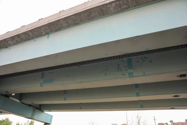 Тоннель Автодорожного Моста Символизирует Связь Транспорт Проезд Представляет Собой Инфраструктуру — стоковое фото