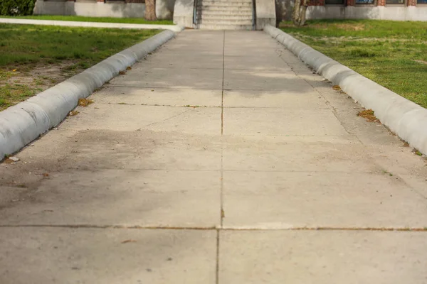 Sidewalk Συμβολίζει Κίνηση Πεζών Αστική Ζωή Και Την Κοινότητα Αντιπροσωπεύει — Φωτογραφία Αρχείου