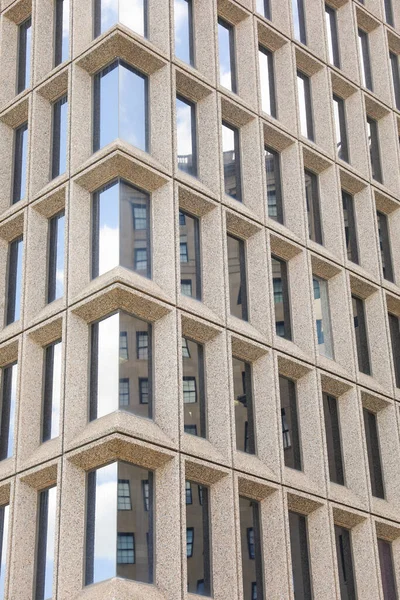 Современный Офисный Комплекс Обильными Окнами Символизирует Прозрачность Инновации Связь Динамичную — стоковое фото