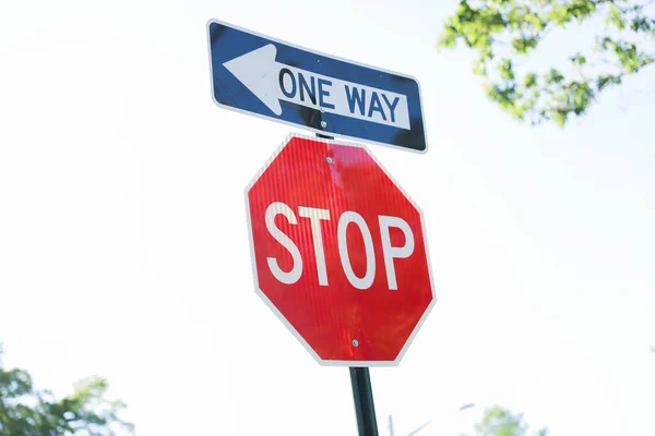 Sinal Stop Vermelho Significa Cautela Segurança Controle Imperativo Pausar Parar — Fotografia de Stock