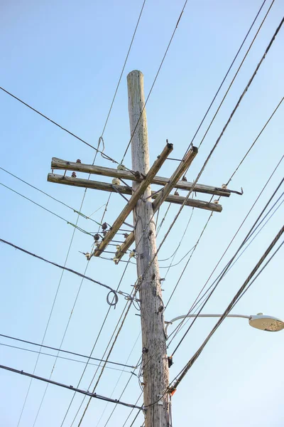 Linhas Energia Linhas Telecomunicações Simbolizam Conectividade Comunicação Fluxo Energia Informação — Fotografia de Stock
