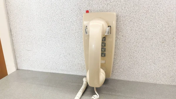 Régi Vezetékes Telefon Szimbolizálja Kommunikáció Nosztalgia Kapcsolat Hagyományos Technológia Beszélgetés — Stock Fotó