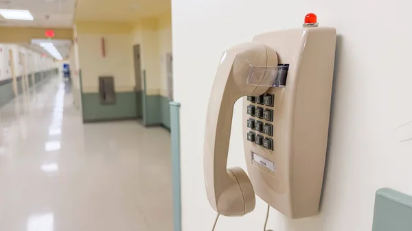 Old Wired Telephone Symbolizes Communication Nostalgia Connection Traditional Technology Conversation — Stock Photo, Image