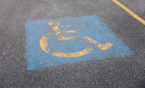 표시는 포함성 장애를 사람들에 지원을 나타낸다 파란색 하얀색의 별자리는 접근성을 — 스톡 사진