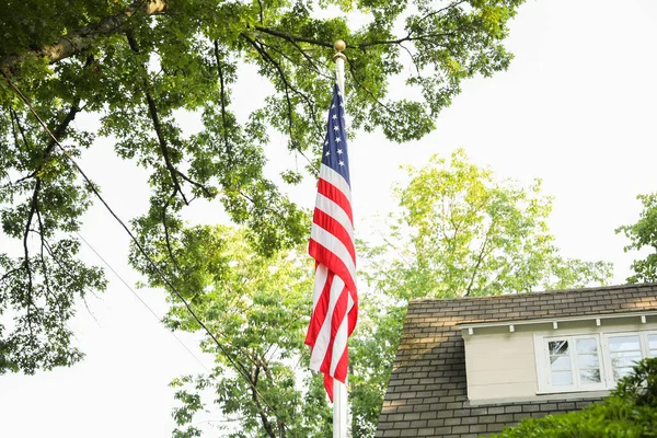 Американський Прапор Махав Вітрі — стокове фото