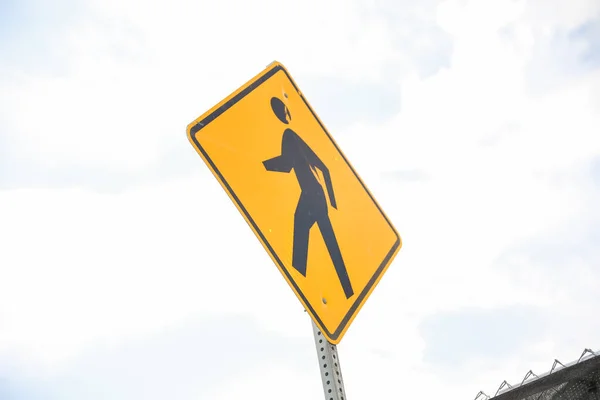 Vibrant Yellow Sign Silhouette Children Pedestrians Symbolizing Caution Safety Importance — Stock Photo, Image