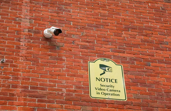 Felügyelet Közbiztonság Biztonsági Kamera Megragadja Társadalom Figyelő Szemét Megnyugtató Aggodalomra — Stock Fotó