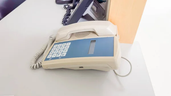 빈티지 전화는 의사소통 연결을 상징한다 고전적 디자인은 인간의 작용의 지나간 — 스톡 사진