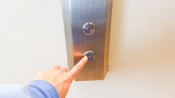 생활에서 이동성 통제를 나타내는 엘리베이터 표지판 효율성 접근성 그리고 바닥간의 — 스톡 사진
