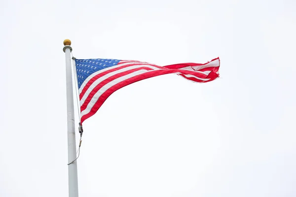 Flag Symbol Patriotism Freedom Waves Proudly Blue Sky Embodying Spirit — Stock Photo, Image