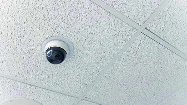 Surveillance Bescherming Deze Beveiligingscamera Legt Een Gevoel Van Waakzaamheid Controle — Stockfoto