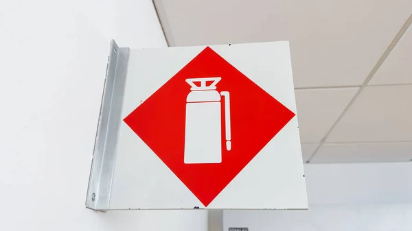 Extintor Sinalizador Incêndio Representando Segurança Preparação Simbólico Proteção Contra Riscos — Fotografia de Stock