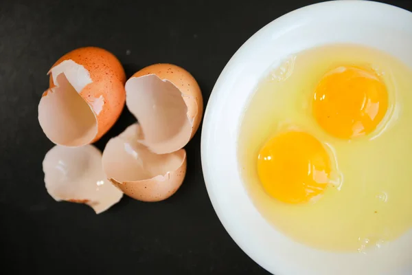 Яйца Желток Столе — стоковое фото