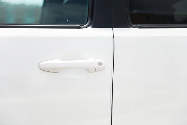 Beyaz Arka Planda Araba Kapısı Kolu — Stok fotoğraf